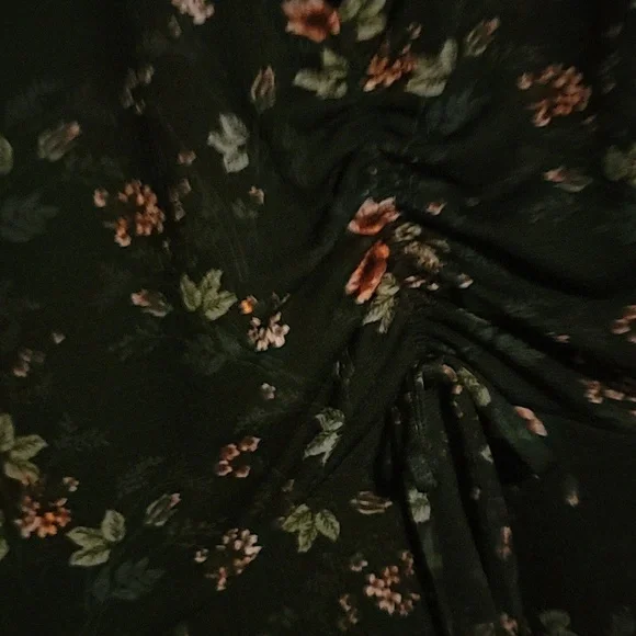 Lauren Conrad size small dress with ties on the breast area and sleeves - Picture 4 of 5